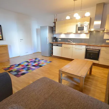 جود موود كابرون